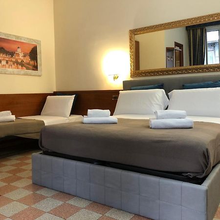 A Rosmini Suites Рим Экстерьер фото