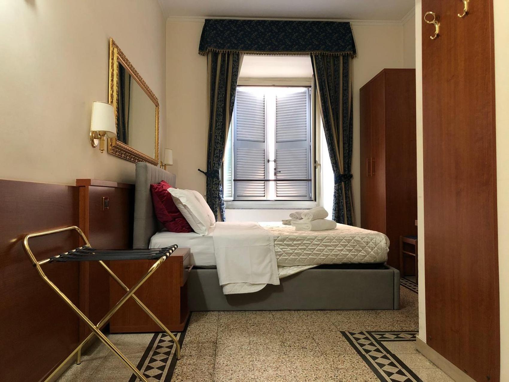 A Rosmini Suites Рим Экстерьер фото